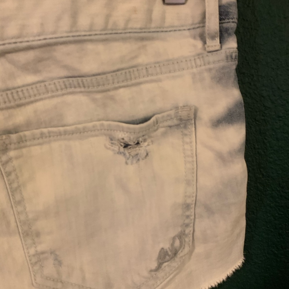 Express Shorts - Picture 7 of 13